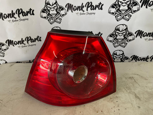 Faro trasero izquierdo VOLKSWAGEN GOLF V 5