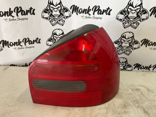 Faro trasero derecho AUDI A3 8L