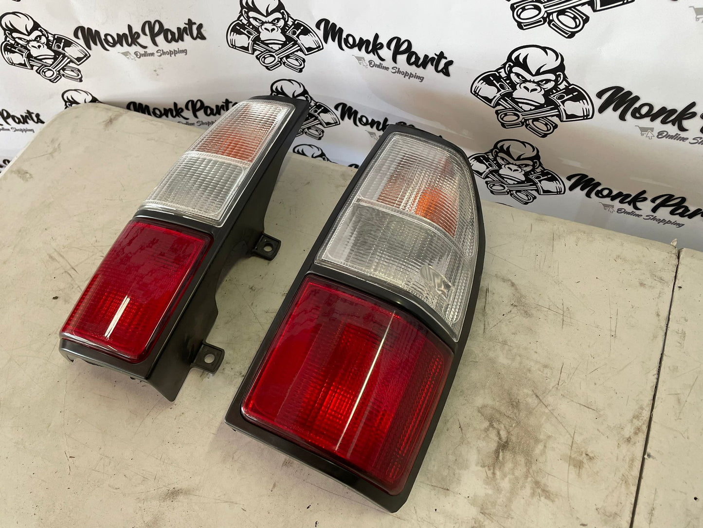 Faros traseros TOYOTA LAND CRUISER J90 90 Originales
