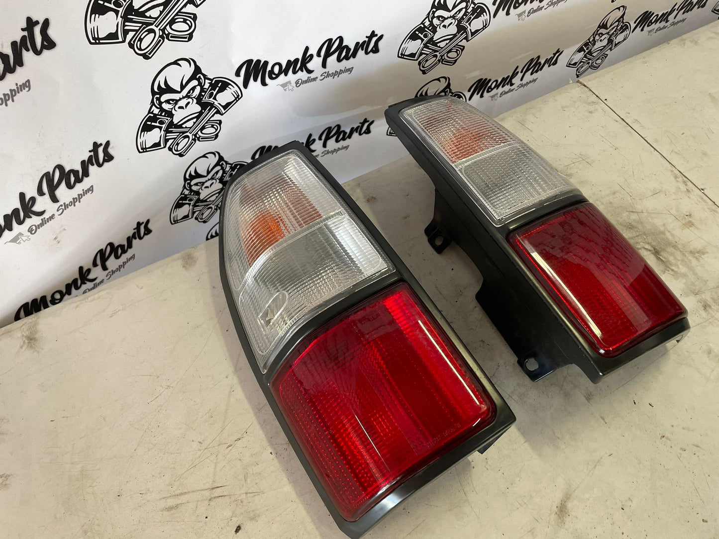 Faros traseros TOYOTA LAND CRUISER J90 90 Originales