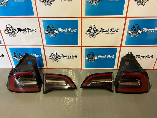 Faros traseros TESLA MODEL 3 1077402-00-B 1077403-00-B (precio unidad)