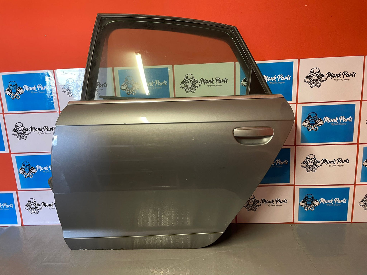Puerta trasera izquierda AUDI A6 C6 BERLINA