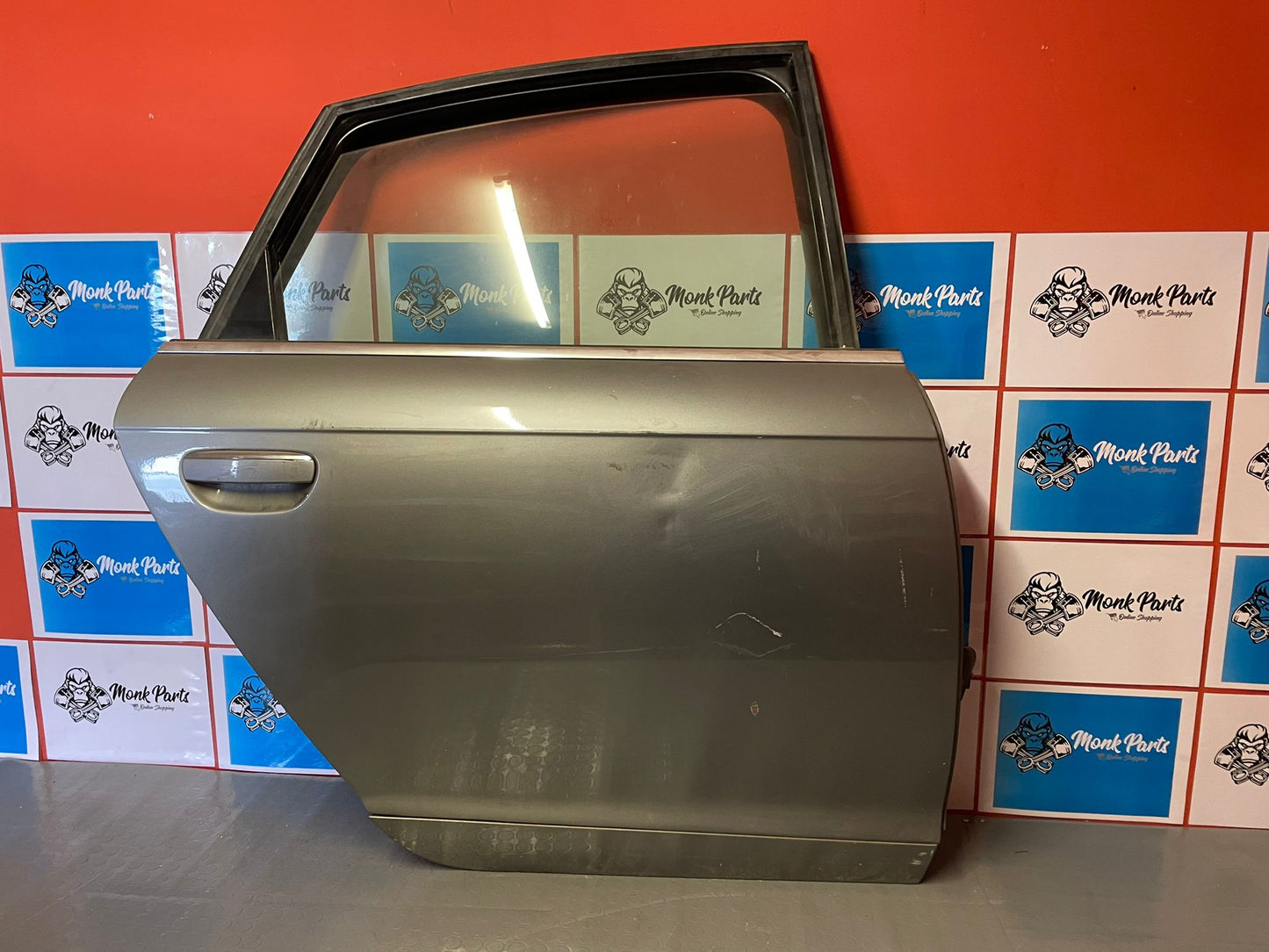 Puerta trasera derecha AUDI A6 C6 BERLINA