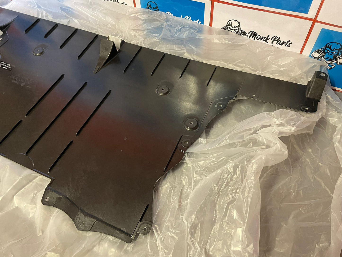 Protector inferior NISSAN GTR R35 NUEVO , Original 75881JF00C 75881JF00B
