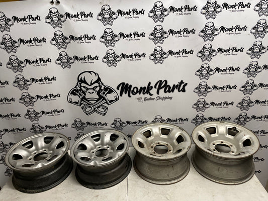 Llantas NISSAN TERRANO 2 II 16'' Originales