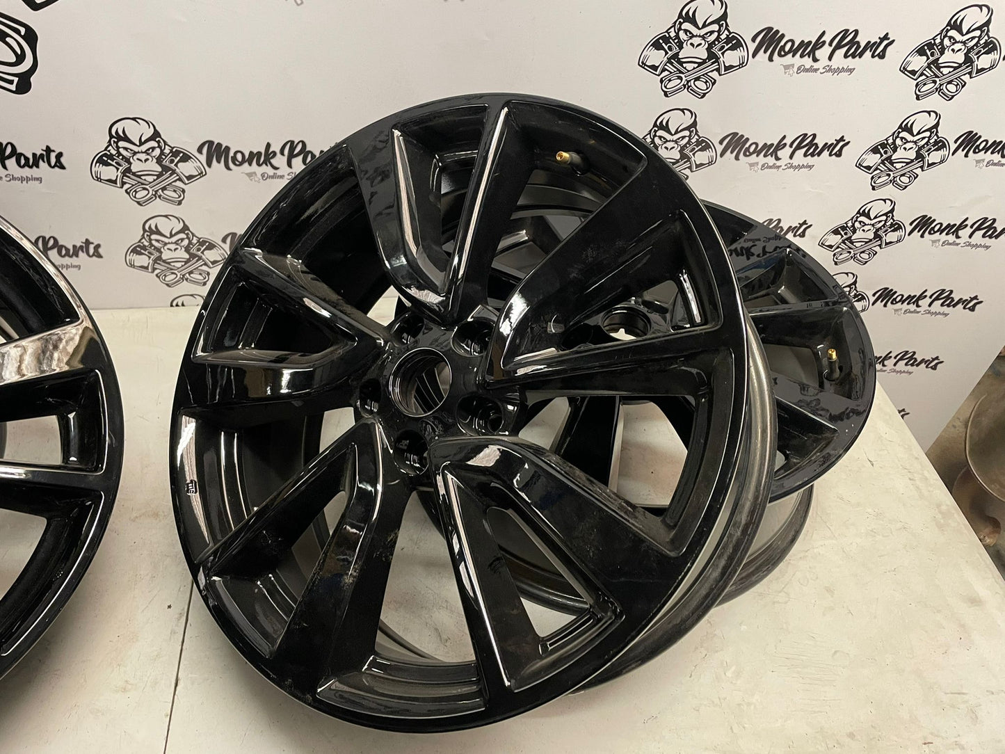 Llantas NISSAN QASHQAI 19'' Originales 7X19 ET40