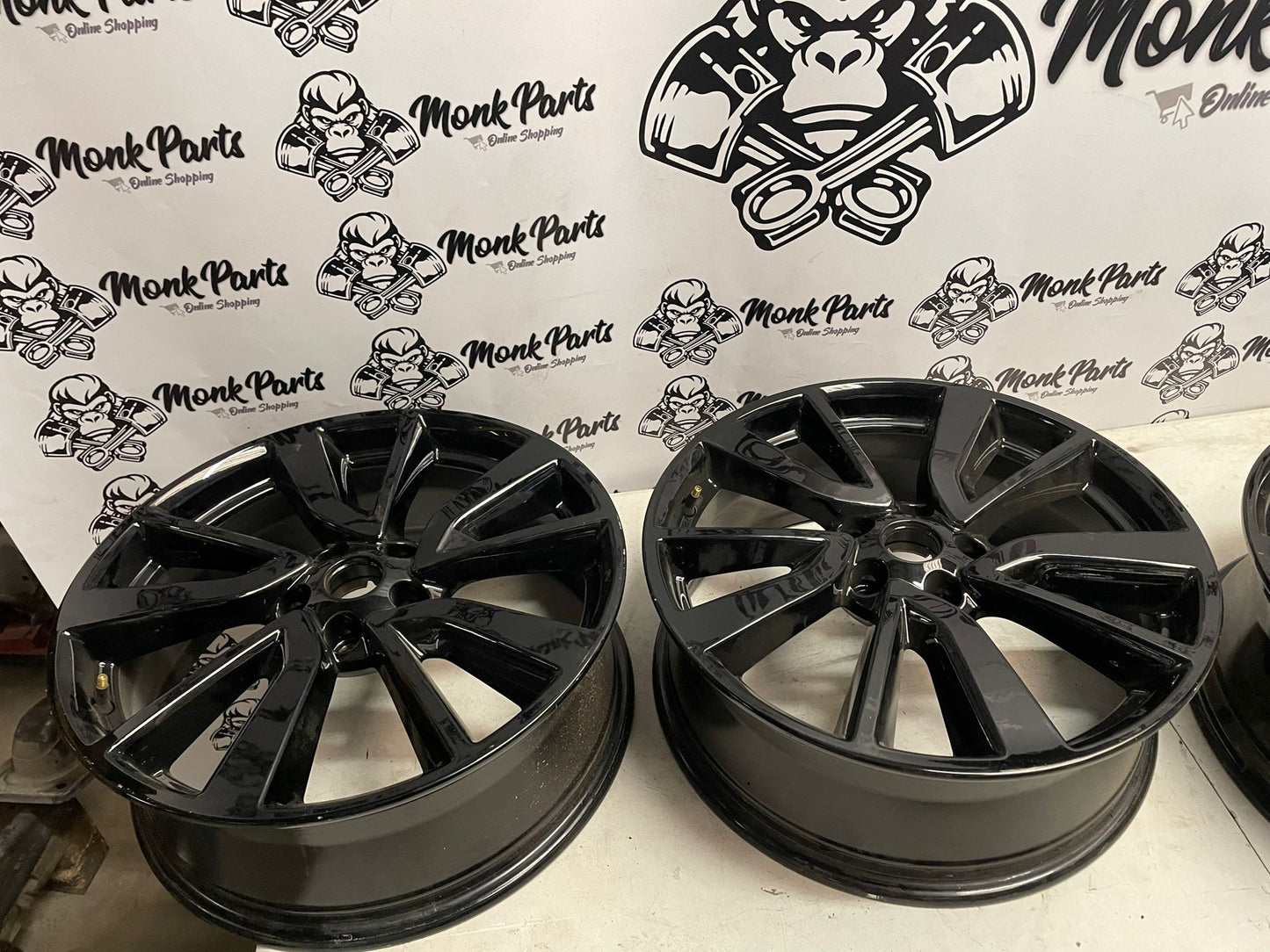 Llantas NISSAN QASHQAI 19'' Originales 7X19 ET40
