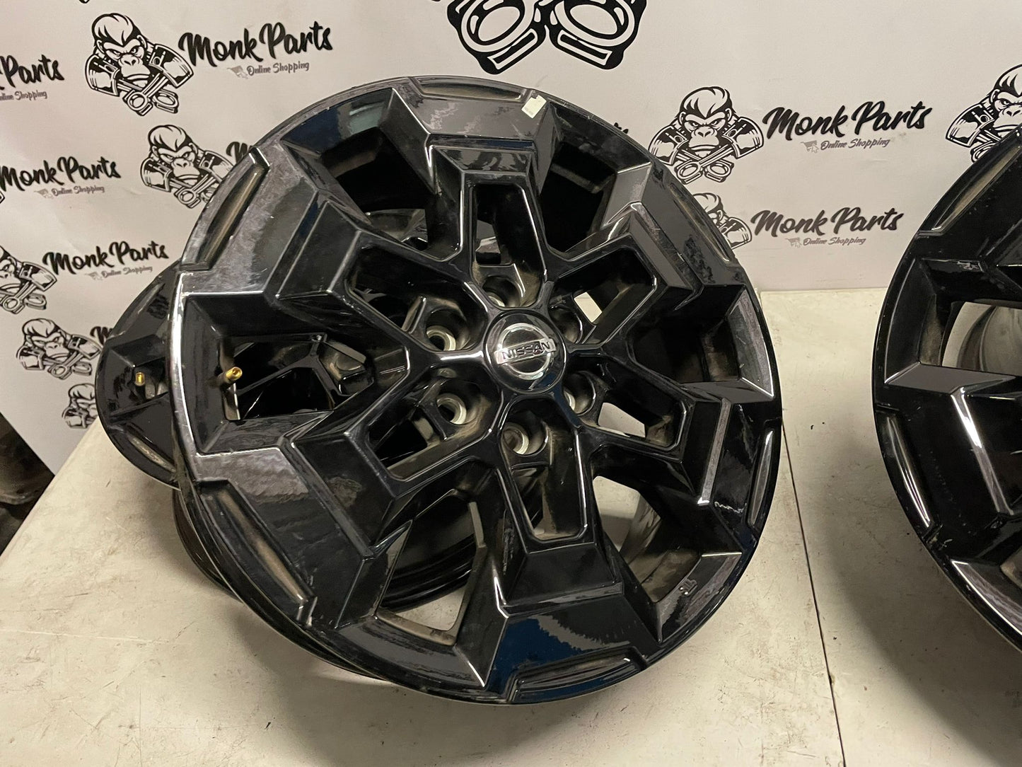 Llantas NISSAN NAVARA NP300 18'' Originales 5JU3GWA58 7X18 ET45