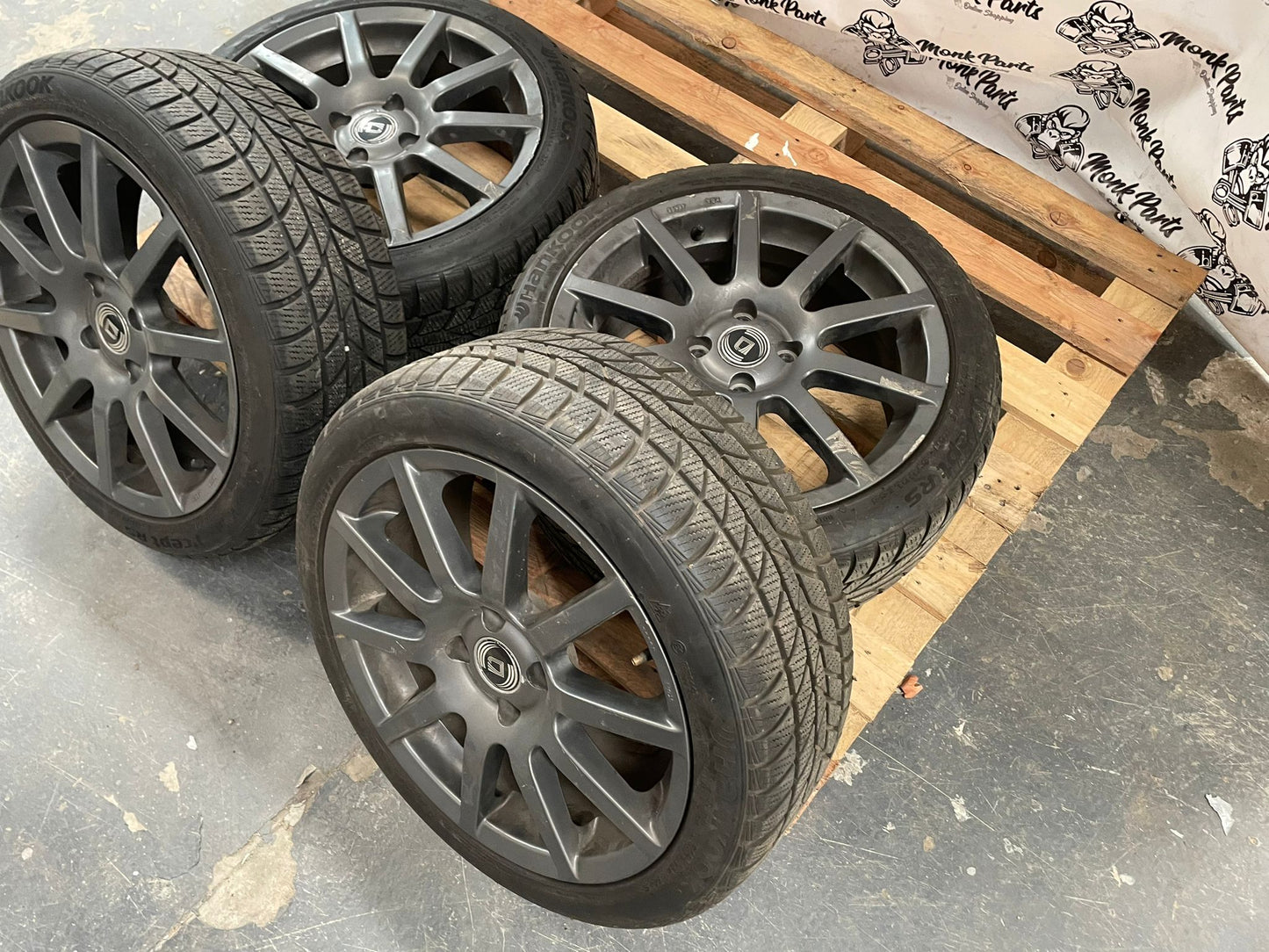 Llantas con neumático RENAULT 7X16 ET45 195/45 R16 84H