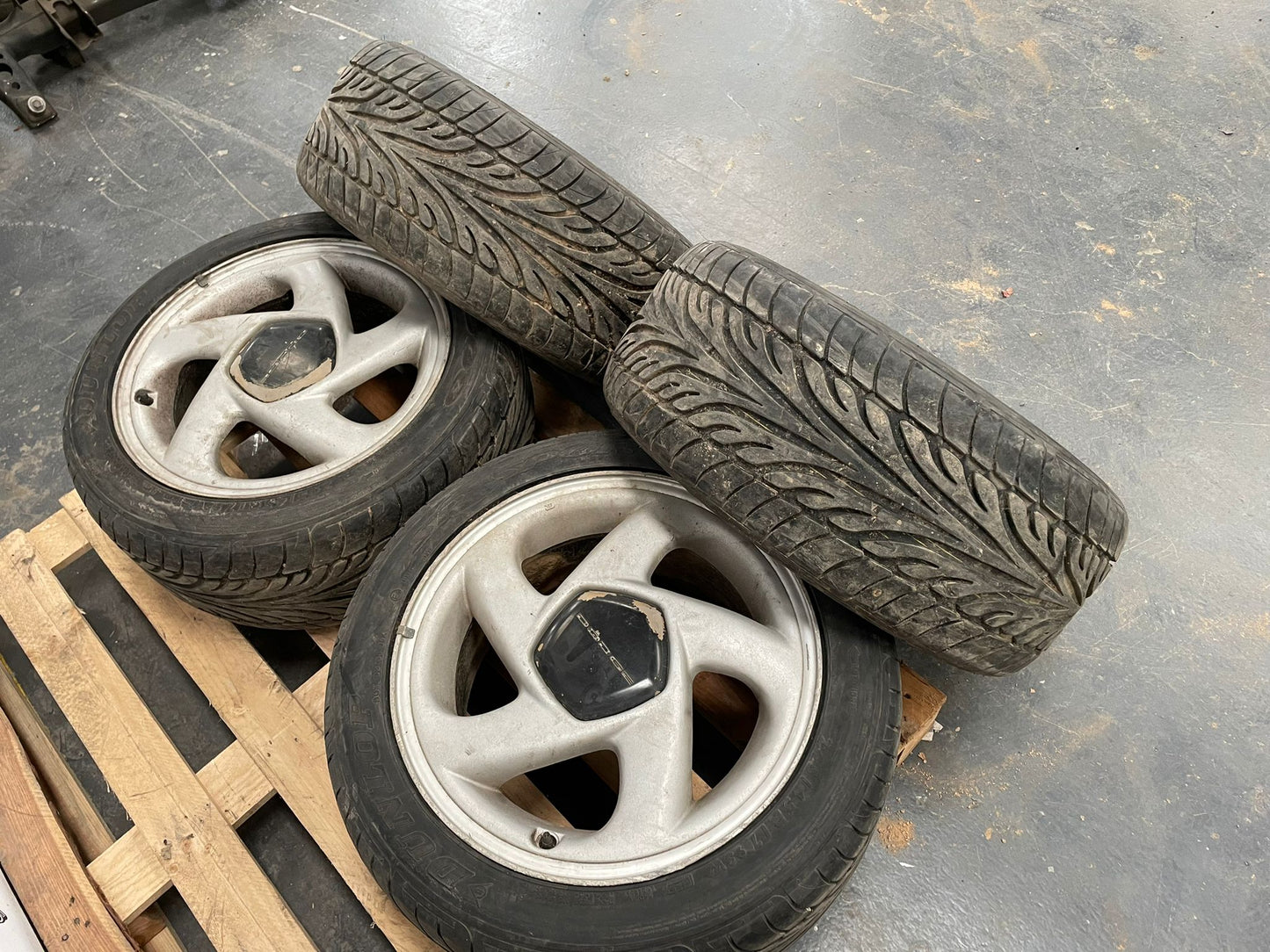 Llantas DODGE STEALTH RT 17'' Originales