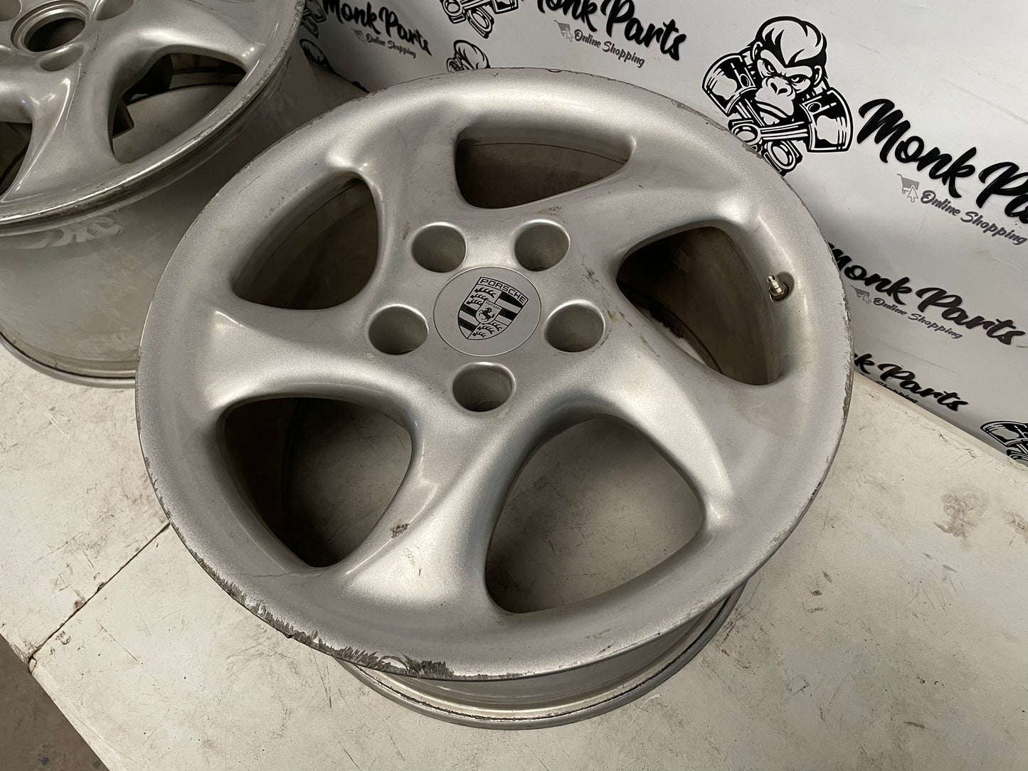 Llantas traseras PORSCHE 911 996 18'' 10x18 ET54 (precio unidad)