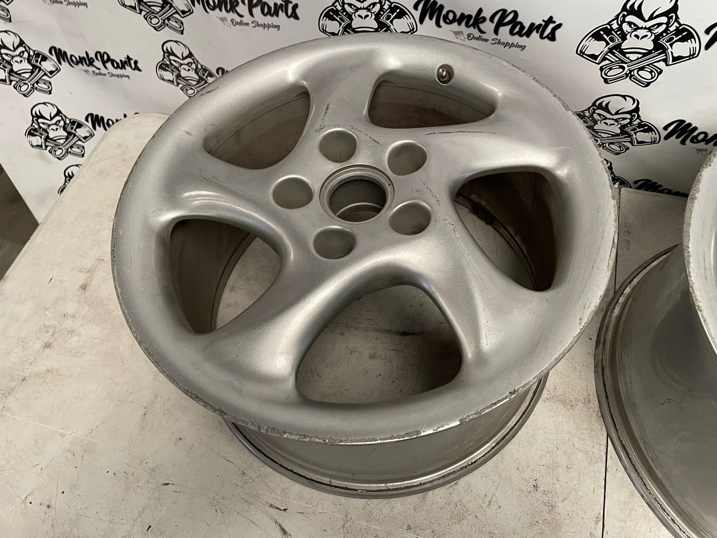 Llantas traseras PORSCHE 911 996 18'' 10x18 ET54 (precio unidad)