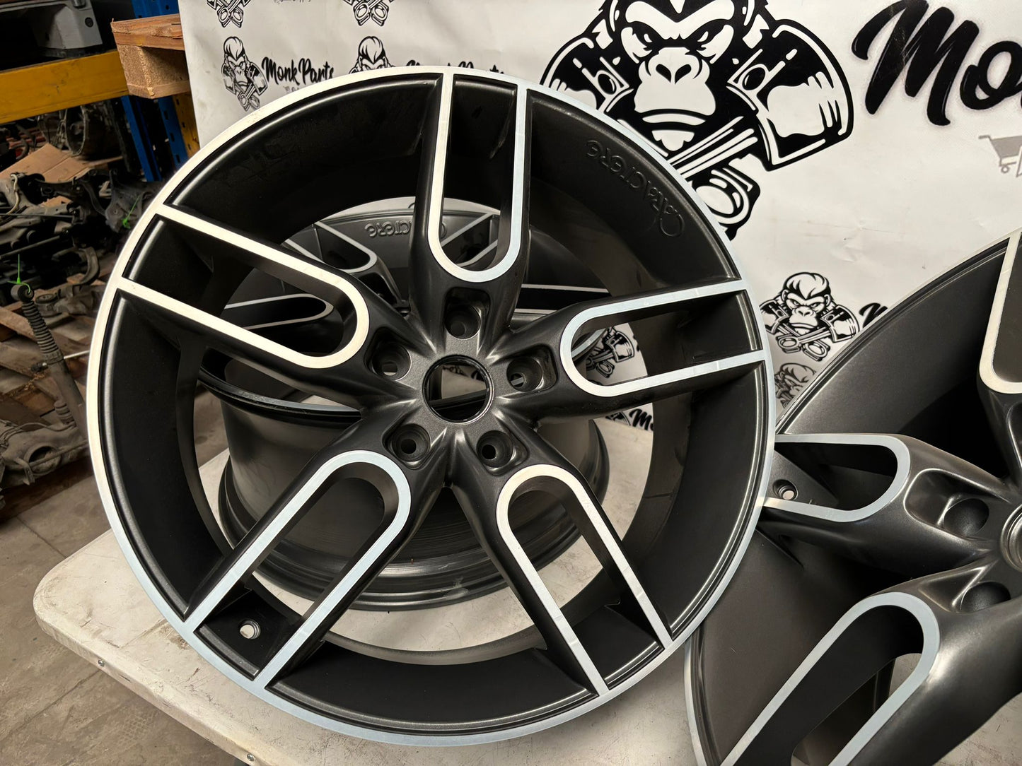 Llantas CARACTERE PORSCHE PANAMERA 22'' 9,5x22 ET60 11x22 ET63
