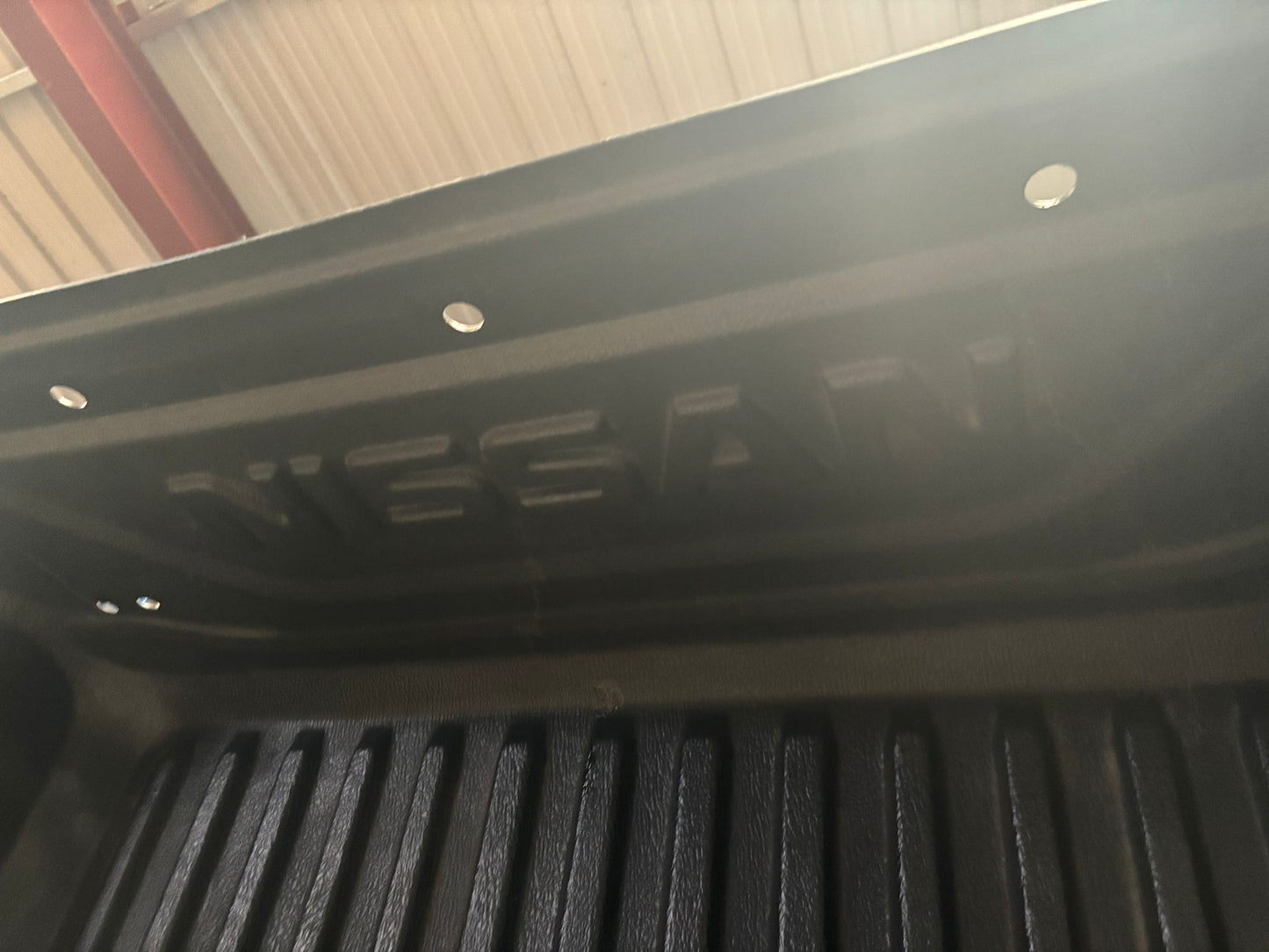 Protector caja trasera NISSAN NAVARA NP300 D23 Original KE931-4K05B-CA