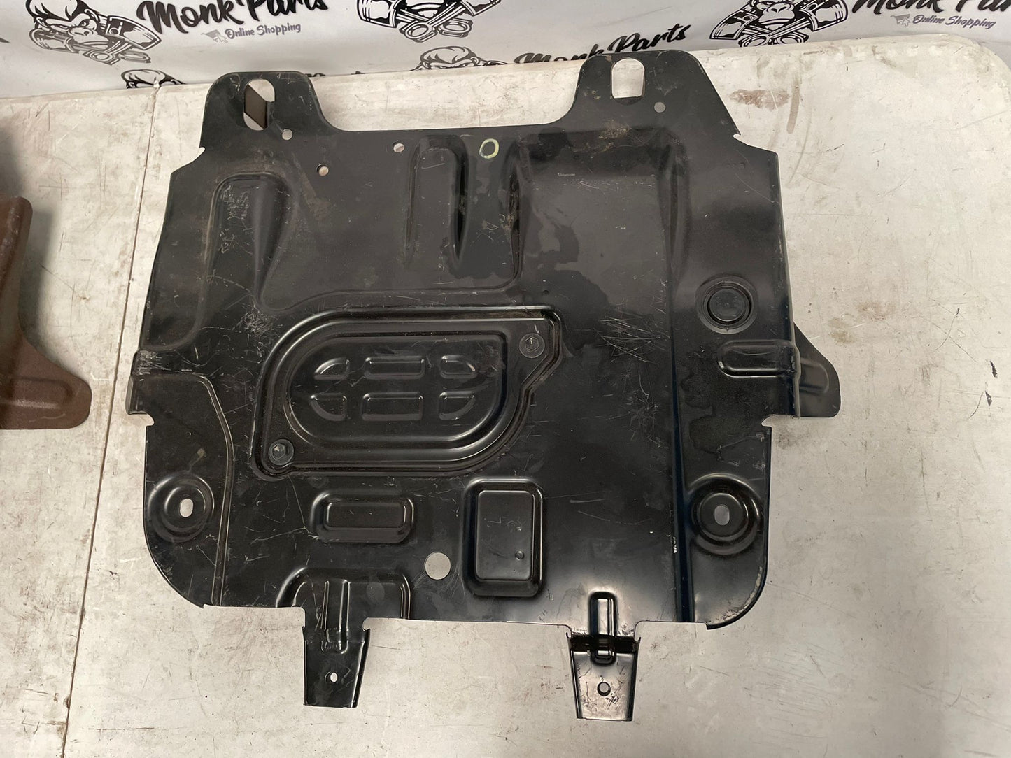 Cubrecarter TOYOTA LAND CRUISER J12 120 Original (precio unidad)