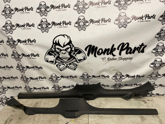 Molduras entrada puerta VW GOLF VII 7 GTI 5G4853369H 5G4853370H