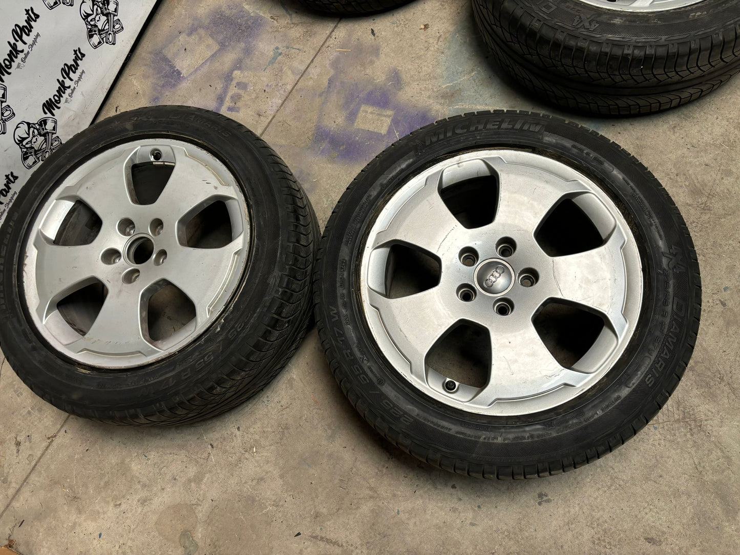 Llantas con neumático AUDI A3 8P 17'' 8P0601025 7,5X17 ET56 225/55 R17