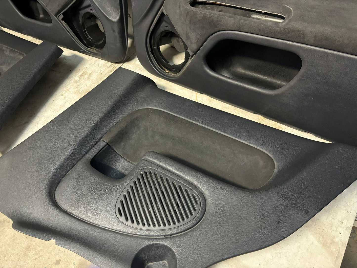 Paneles puerta RENAULT CLIO SPORT II 182
