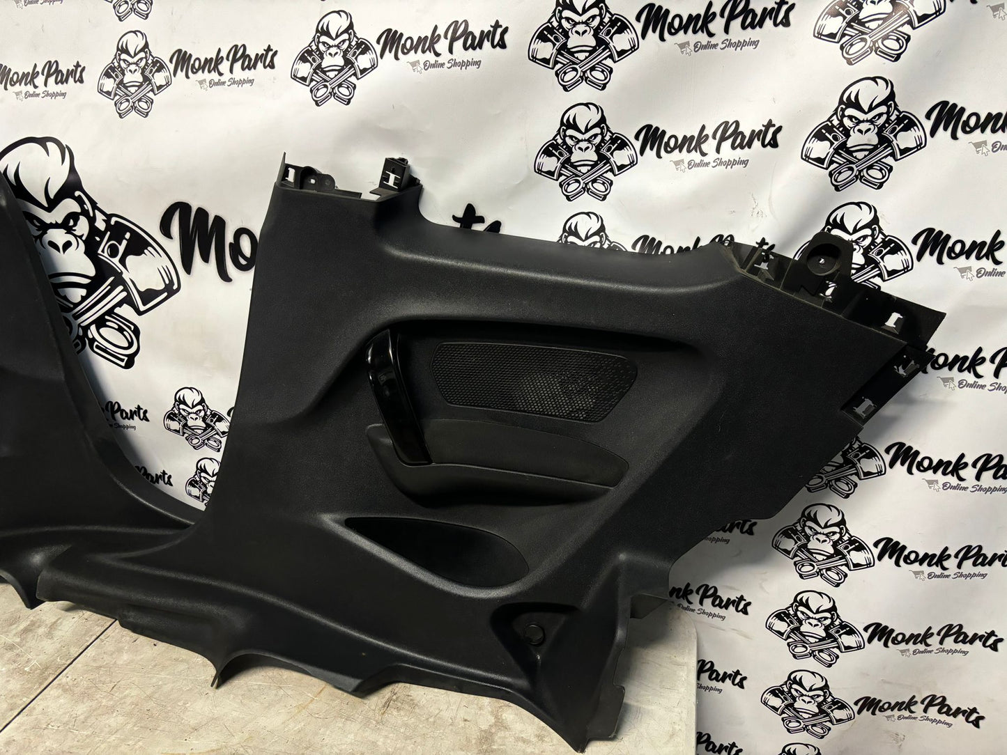 Paneles traseros PEUGEOT 208 3p 96763921ZD 96763922ZD (precio unidad)