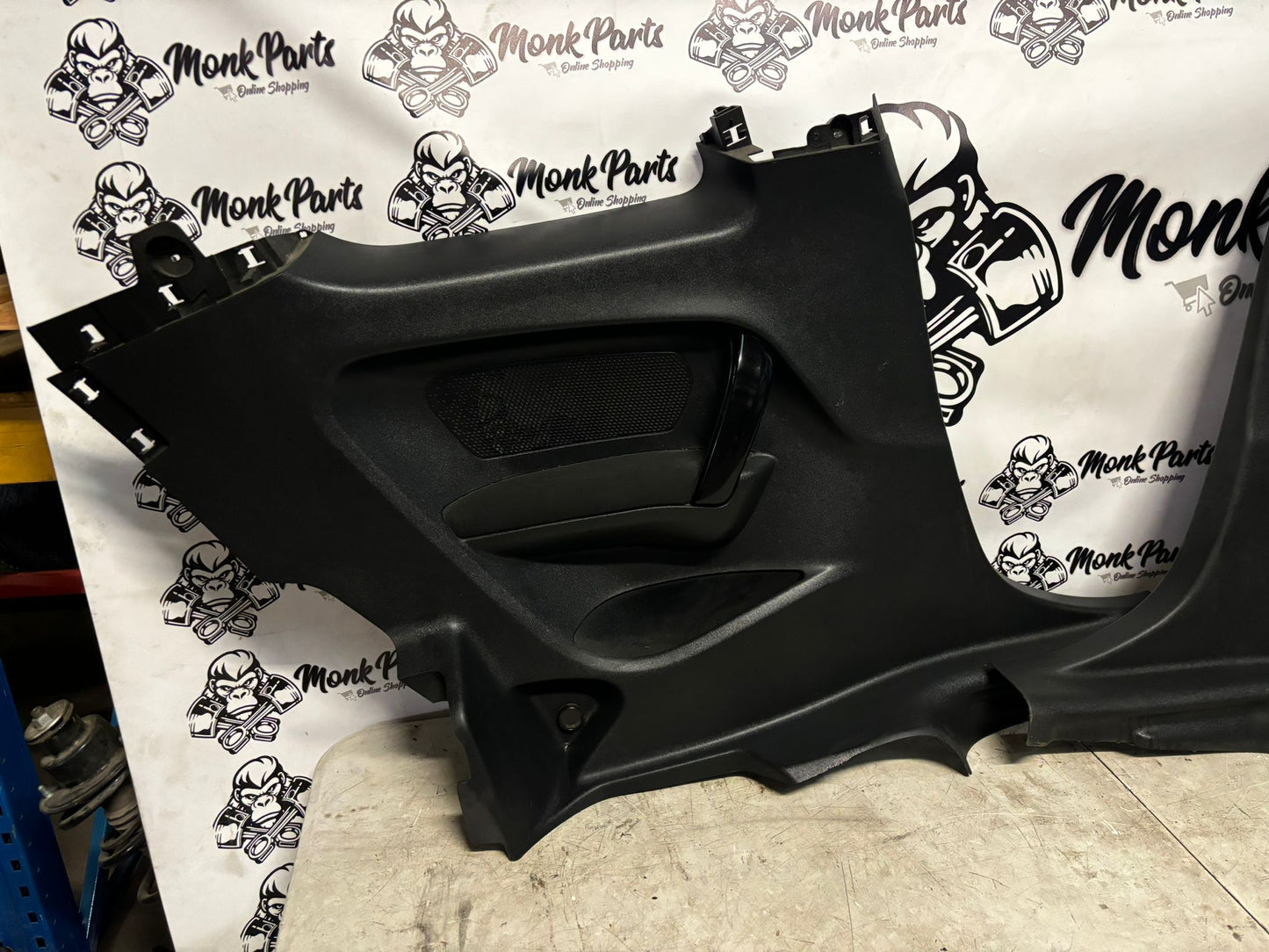 Paneles traseros PEUGEOT 208 3p 96763921ZD 96763922ZD (precio unidad)