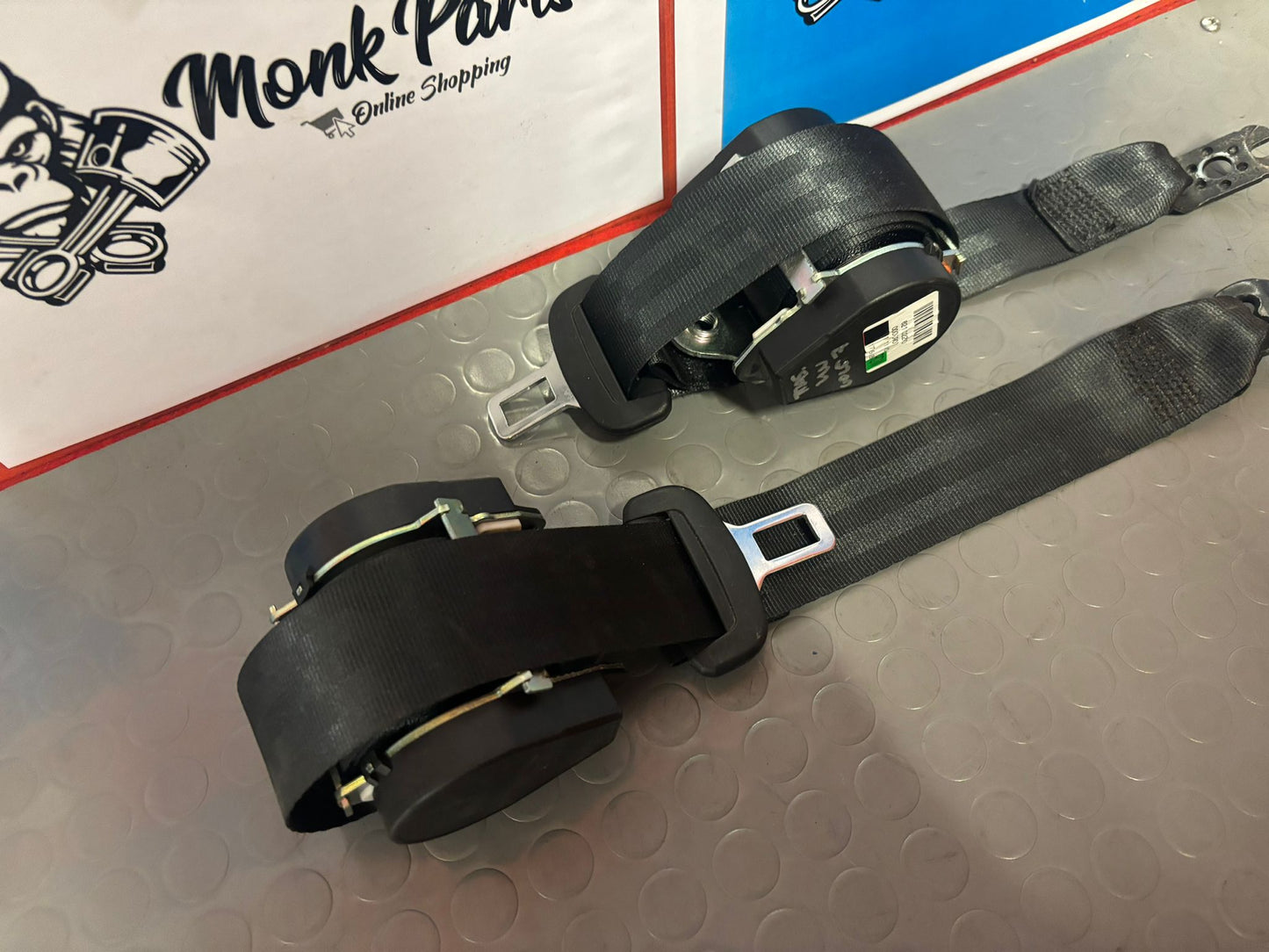 Cinturones traseros VOLKSWAGEN GOLF VII 7 621102200 (precio unidad)