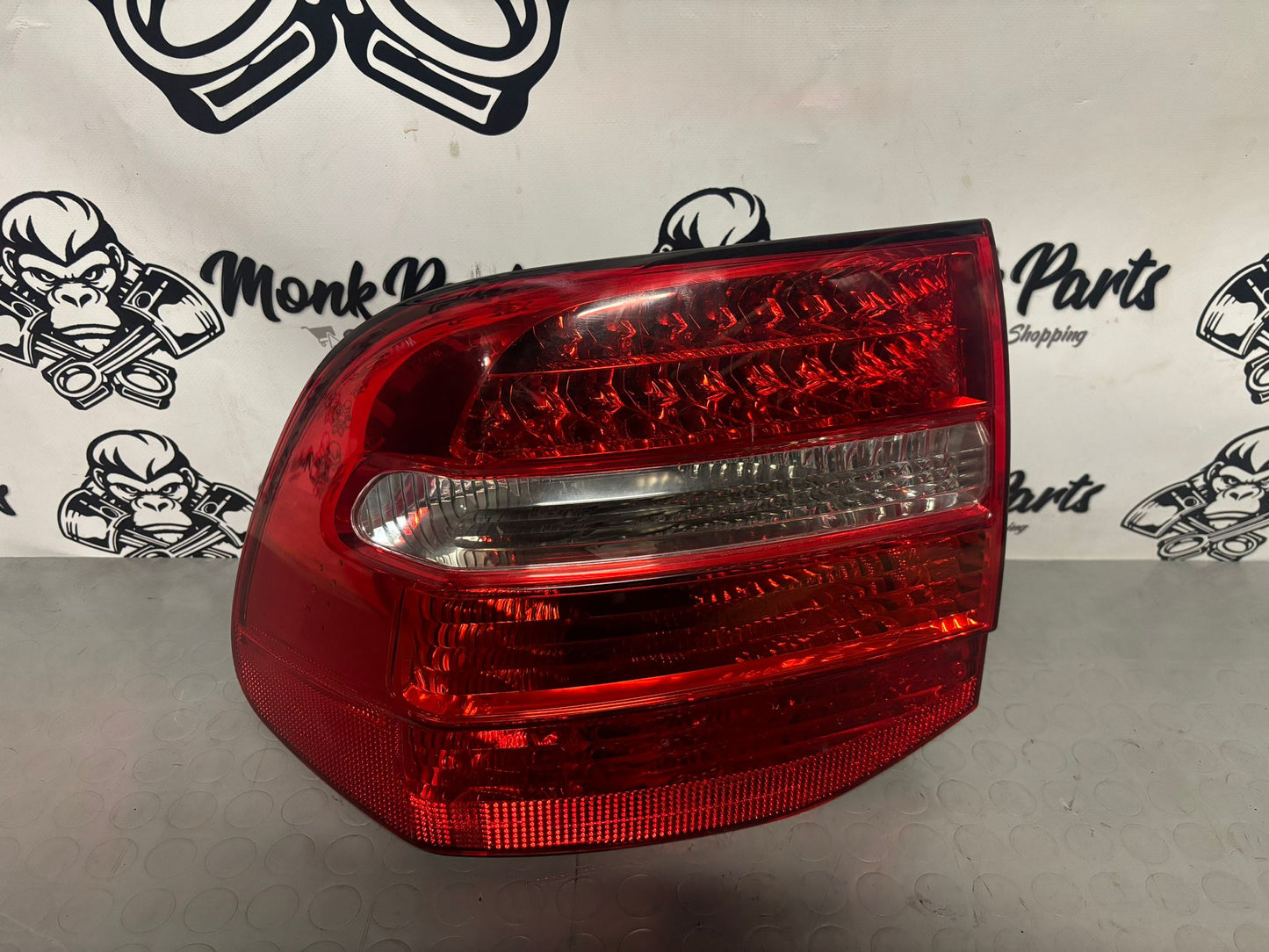 Faro trasero izquierdo PORSCHE CAYENNE 957 7L5945207B