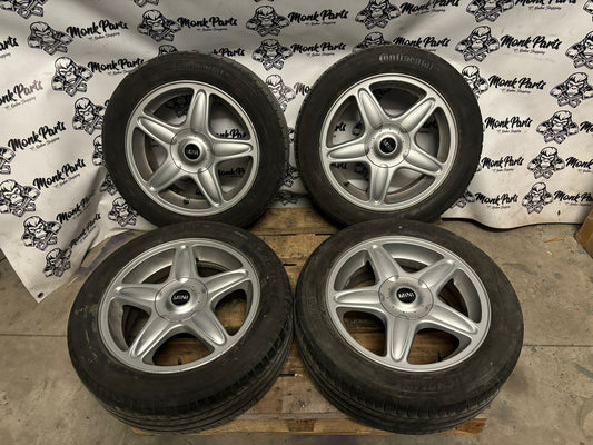 Llantas con neumático MINI 16'' Originales 6,5X16 IS48 195/55 R16 6769410-13