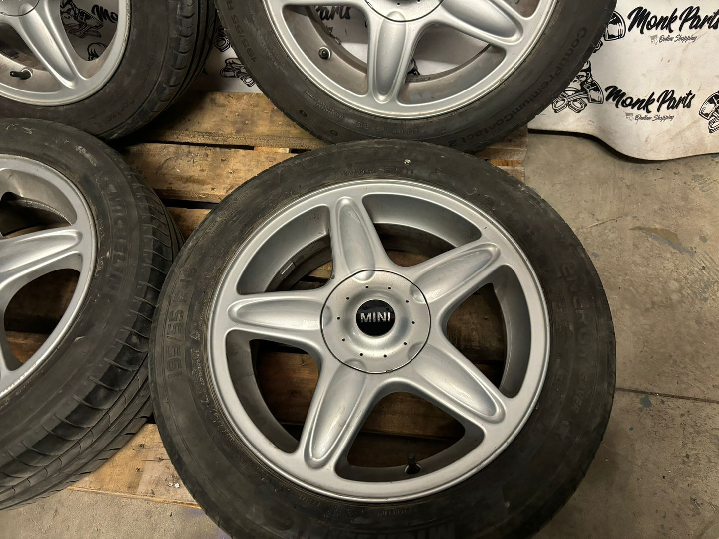 Llantas con neumático MINI 16'' Originales 6,5X16 IS48 195/55 R16 6769410-13