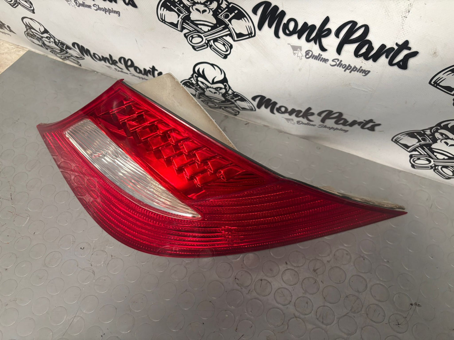 Faro trasero derecho MERCEDES CLS A2198200264