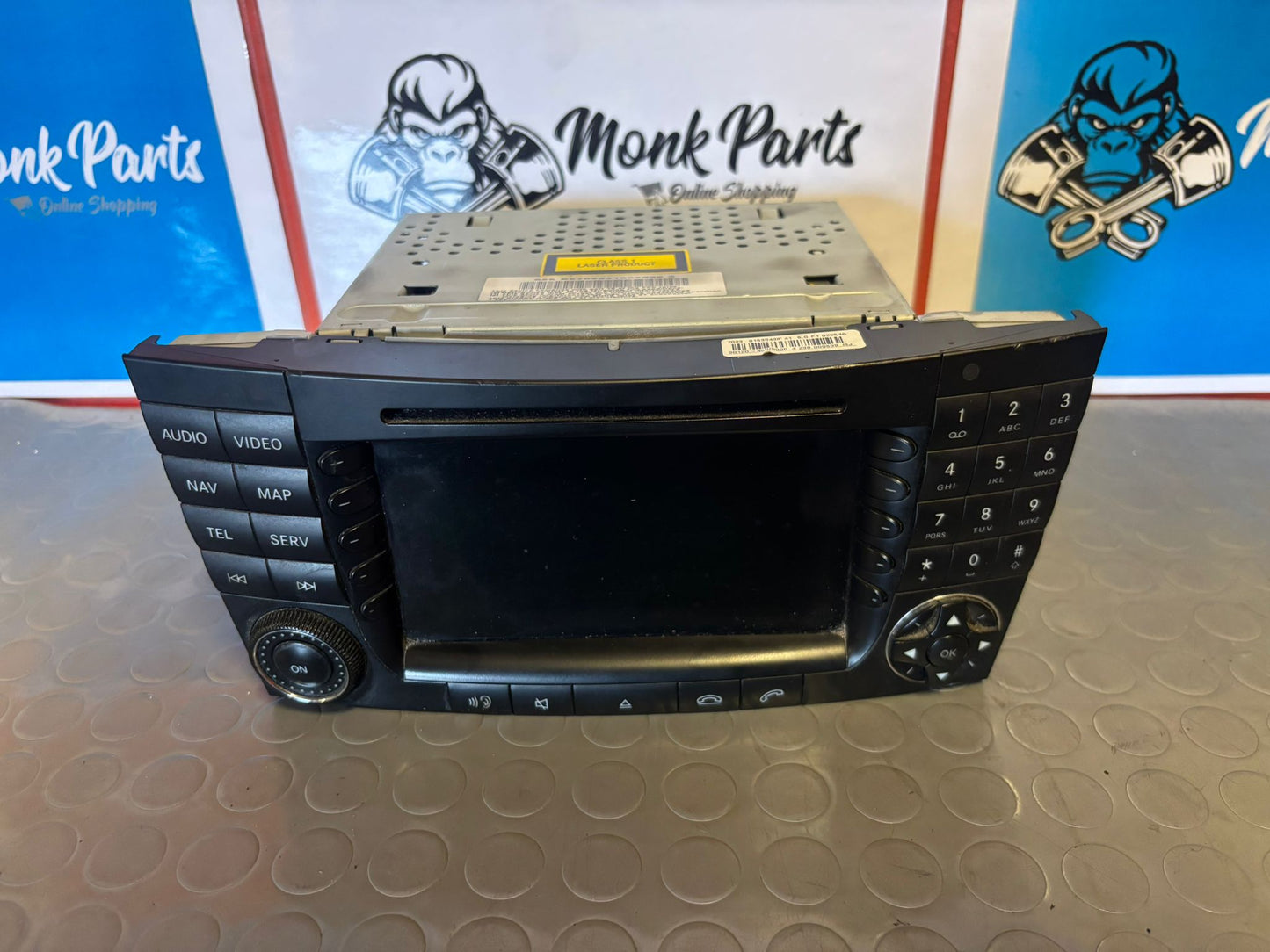 Radio navegador MERCEDES CLS y E A2118700189