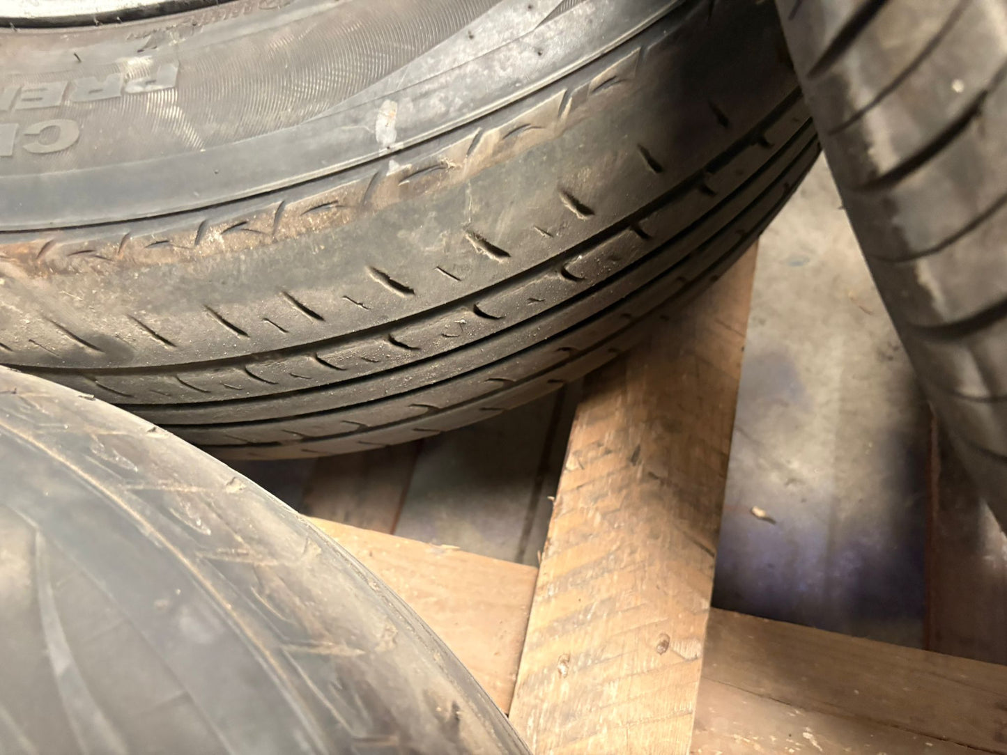 Llantas con neumatico VOLKSWAGEN GOLF 15'' Originales 195/65 R15 91V