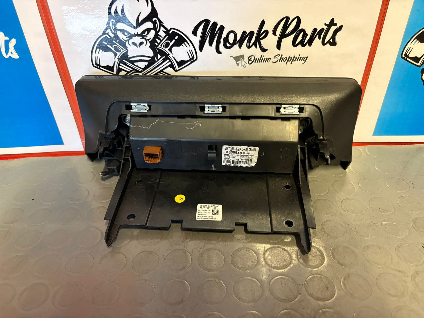 Radio USB PEUGEOT PARTNER III 9830084880-00