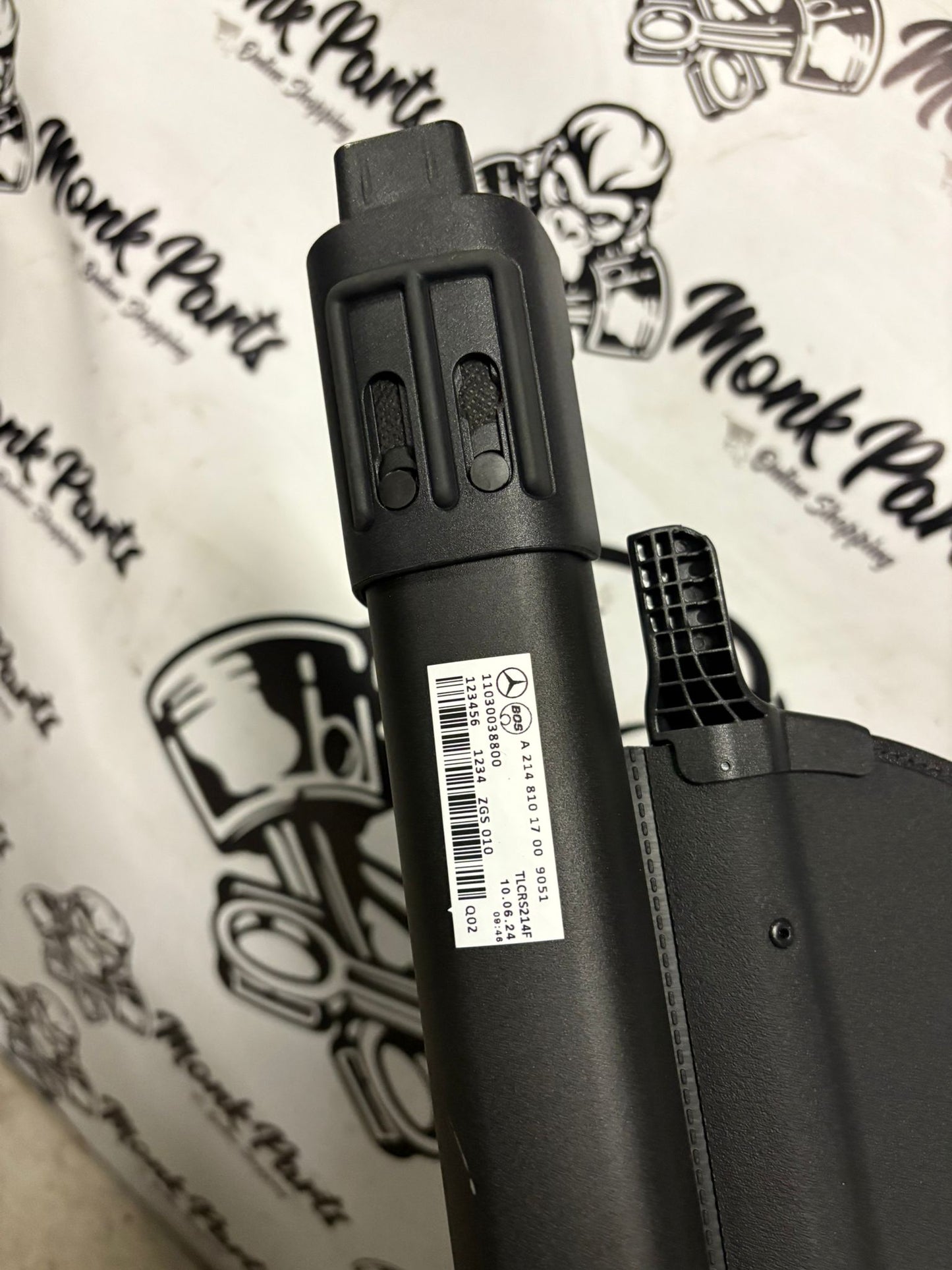 Bandeja maletero MERCEDES E W214 A2148101700 , NUEVA