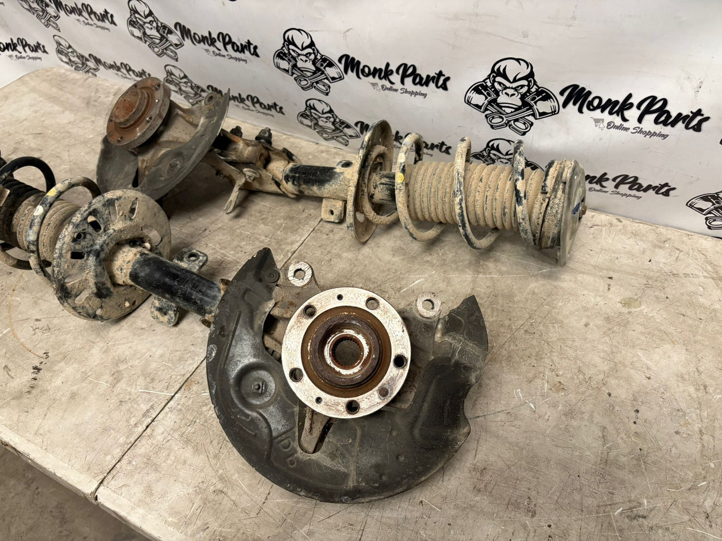 Amortiguadores delanteros PEUGEOT PARTNER III 9833305980 (precio unidad)