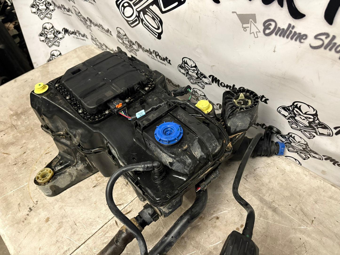 Deposito AdBlue con bomba PEUGEOT PARTNER III 12678023