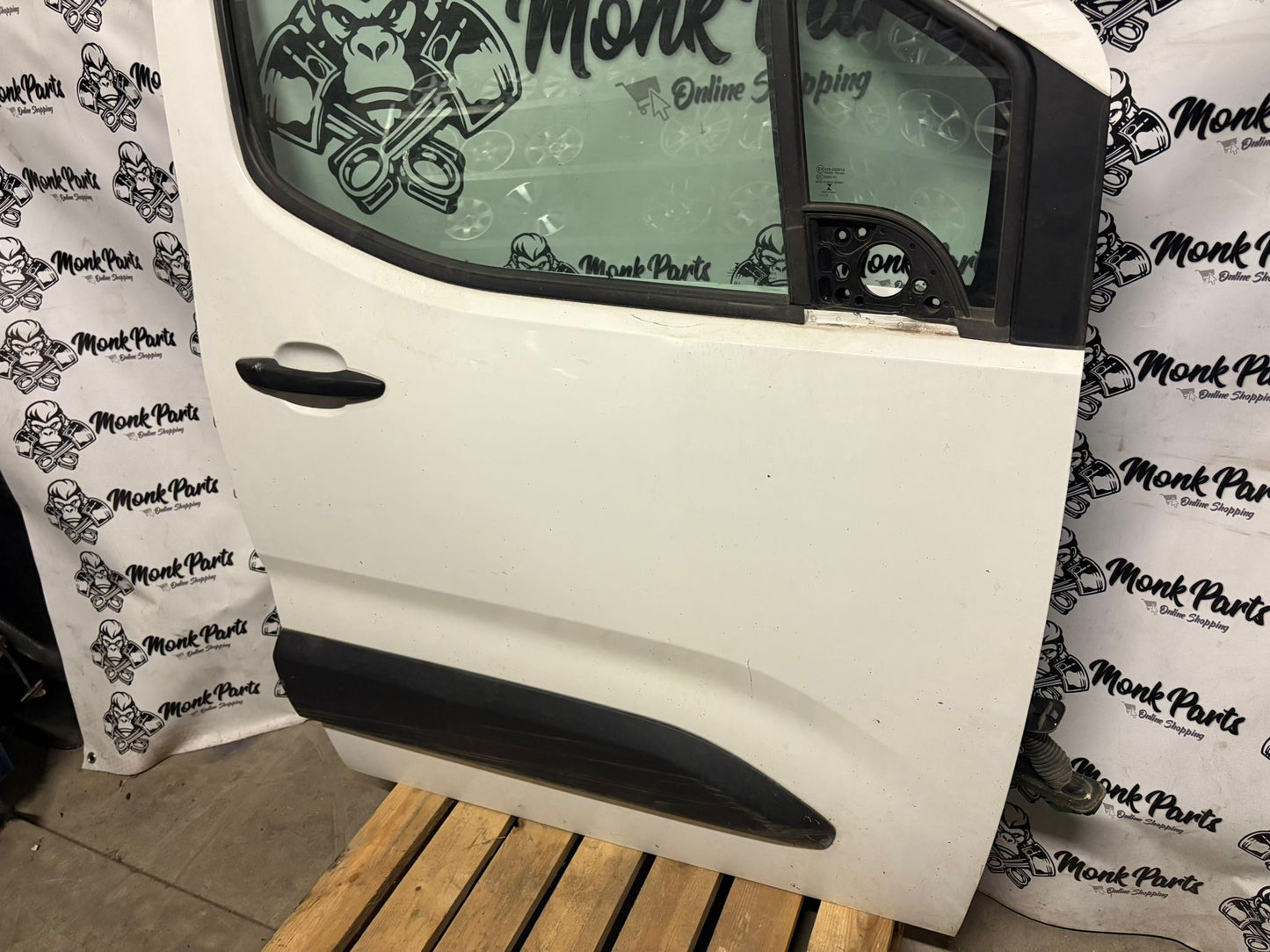 Puerta delantera derecha PEUGEOT PARTNER III