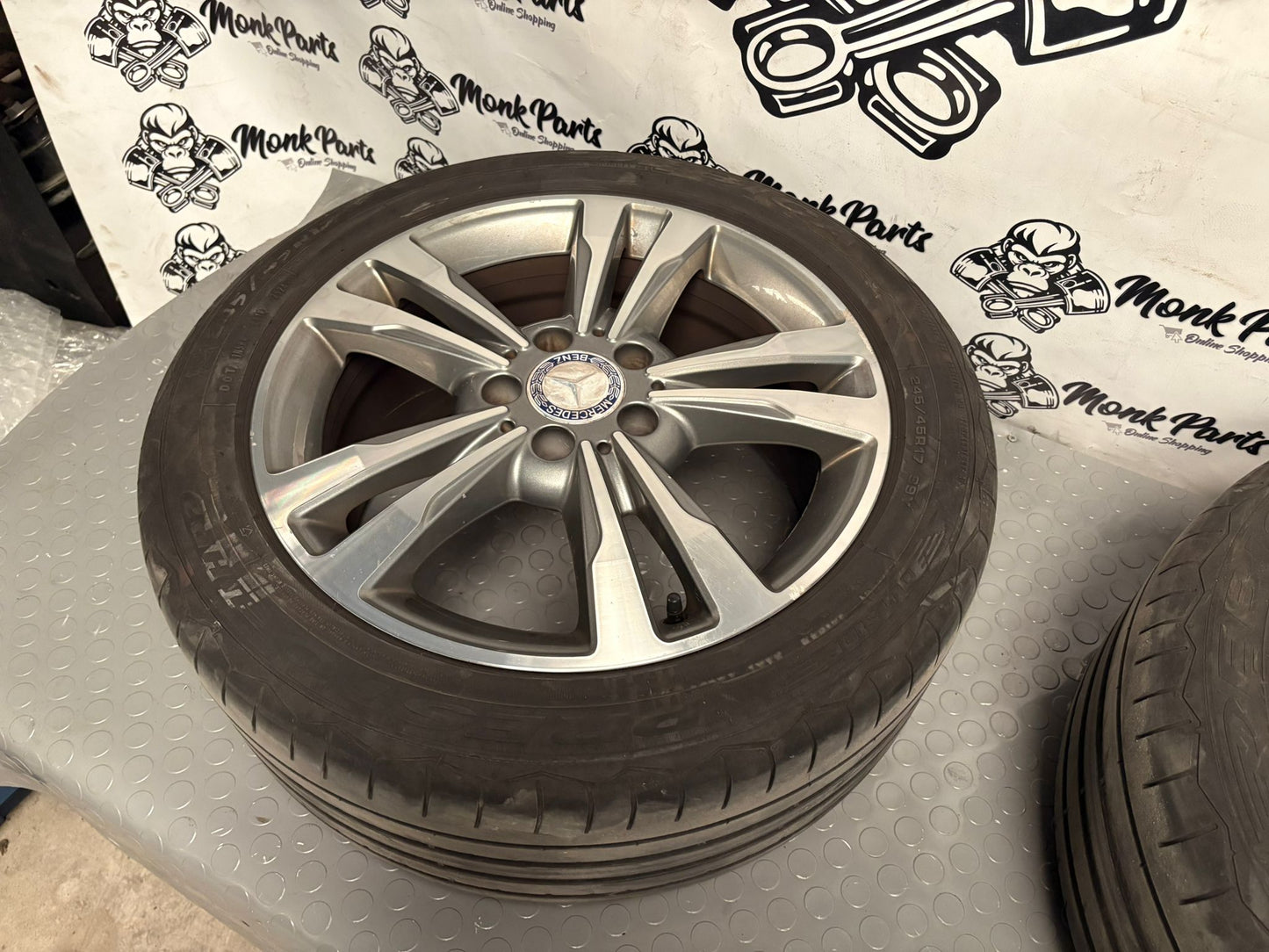 Llantas con neumático MERCEDES 17'' Originales