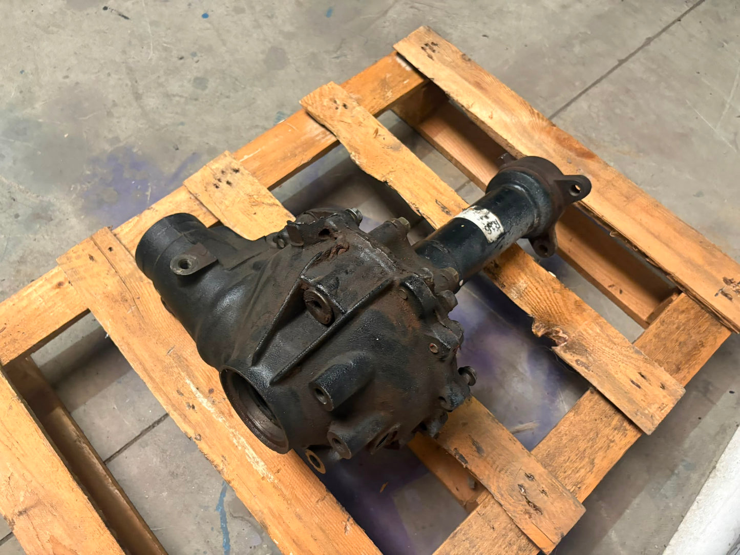 Carcasa diferencial delantero TOYOTA LAND CRUISER J9 90 Original