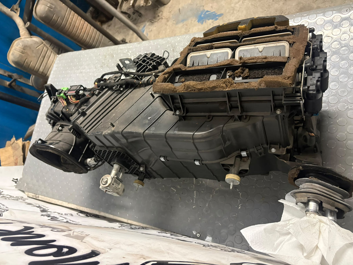 Caja calefacción VW TOUAREG , AUDI Q7 , PORSCHE CAYENNE 7L0819988