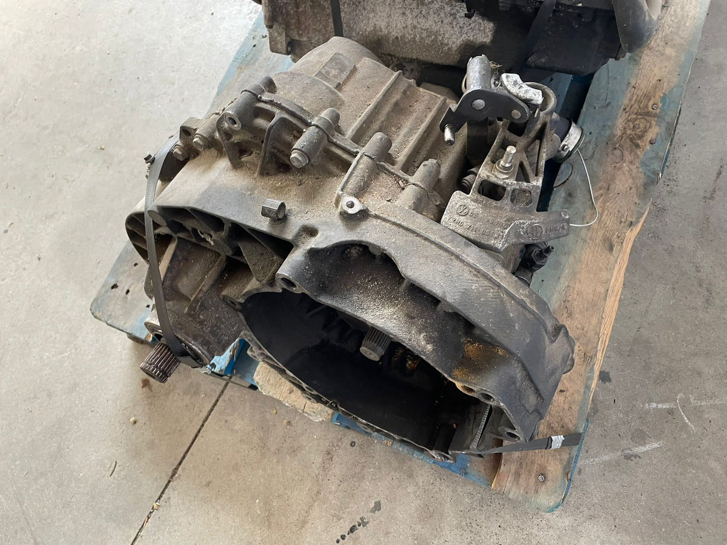 Caja cambios manual 6v VOLKSWAGEN TRANSPORTER T5 2.5 174cv