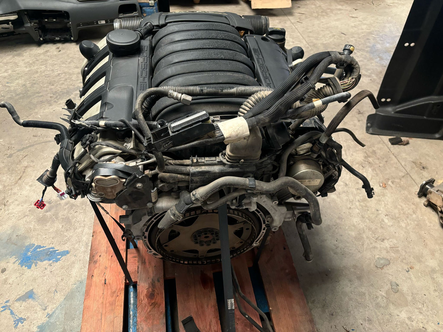 Motor PORSCHE CAYENNE S GTS M4801 , 130.000 km demostrables