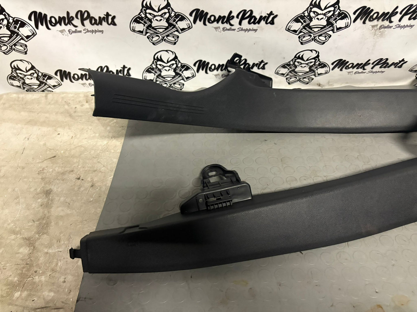 Molduras entrada puerta trasera MERCEDES E W214 A2146900201 A2146900101 , NUEVAS