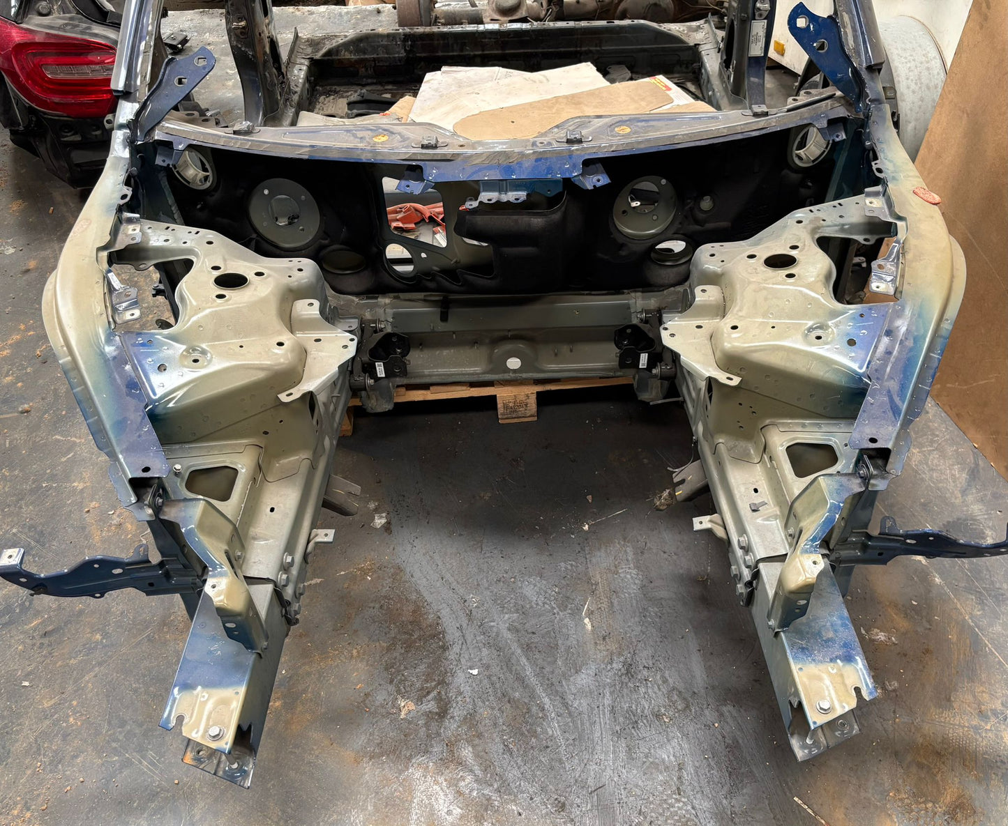 Carroceria frontal TESLA MODEL 3 , sin golpe