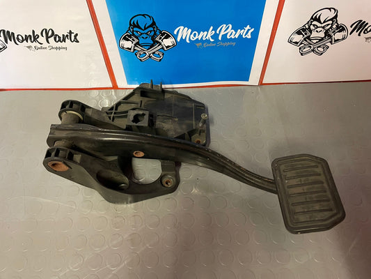 Pedal freno TESLA MODEL 3 1044691-00-D