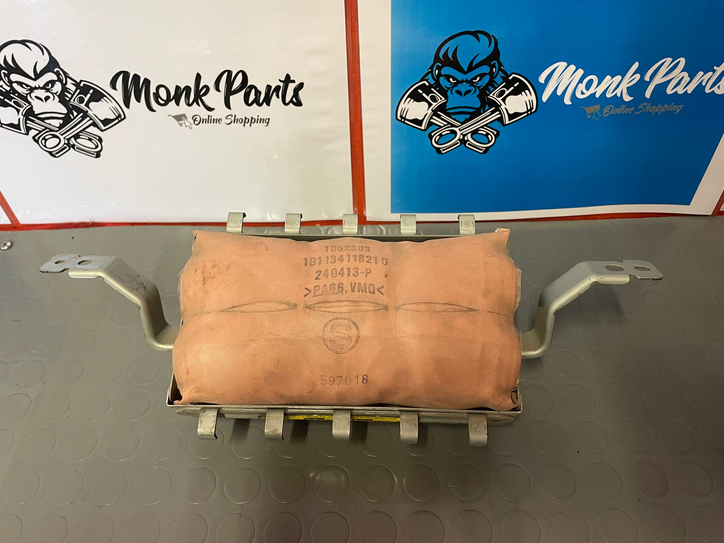 Airbag derecho TOYOTA LAND CRUISER J15 150 1062303