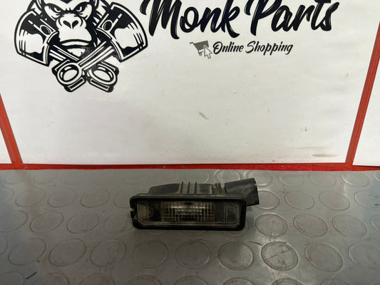 Luz matricula VOLKSWAGEN AUDI SEAT 1K8943021