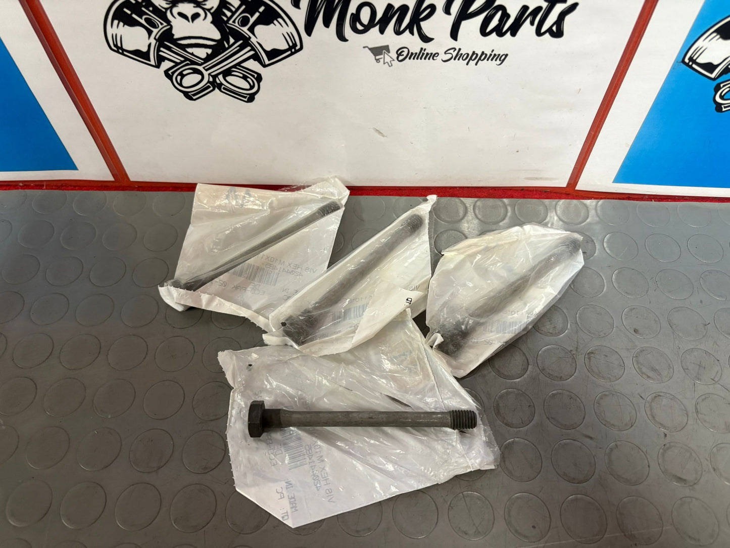 Tornillo embrague secundario CAN-AM OUTLANDER RENEGADE COMMANDER 420441485 Original , NUEVO (precio unidad)