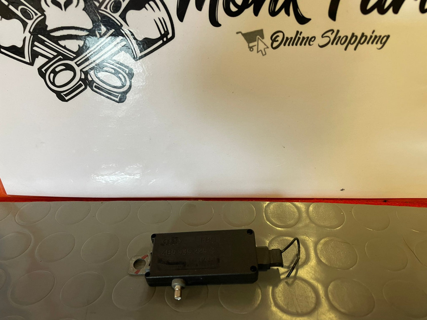 Antena AUDI A3 A4 A6 4B5035225C