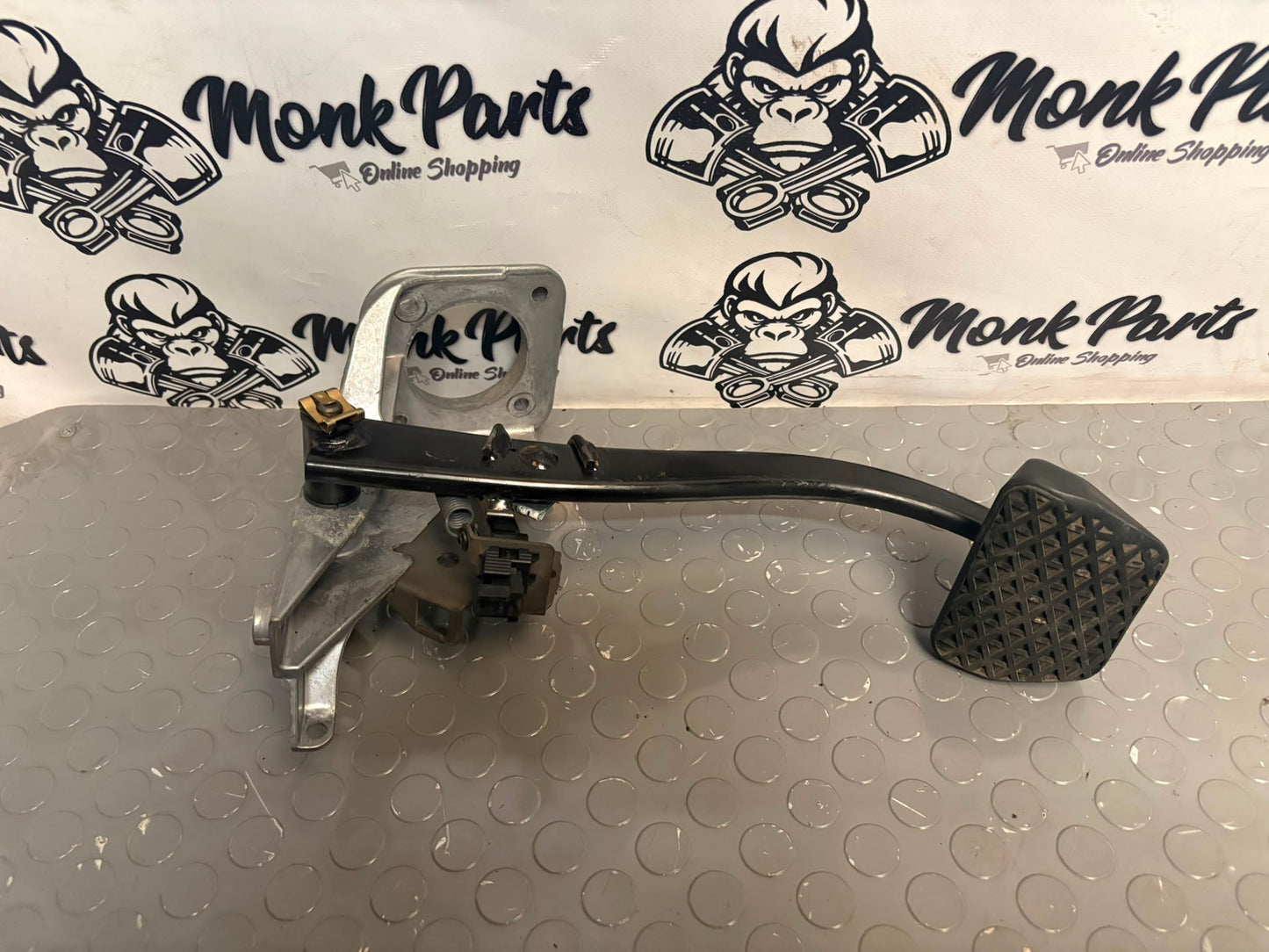 Pedal de freno BMW Z4 E85 E86 6757924-04