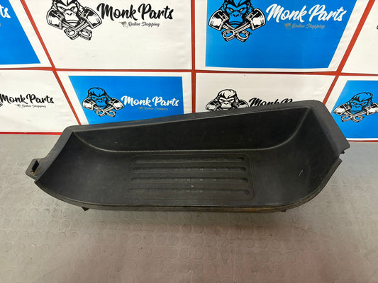 Escalon puerta derecha VW TRANSPORTER T5 7H0863736